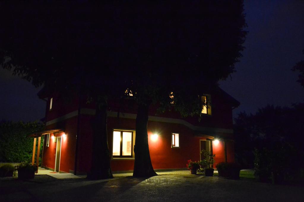 Agriturismo Ca' La Pergola Lugagnano Exterior photo