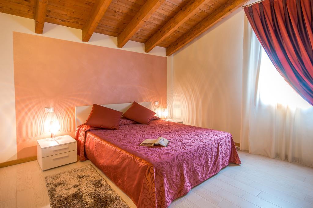 Agriturismo Ca' La Pergola Lugagnano Exterior photo